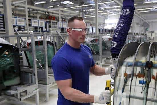 5G赋能，智造未来 智能工厂如何借力5G网络实现设备无缝连接与效率跃升